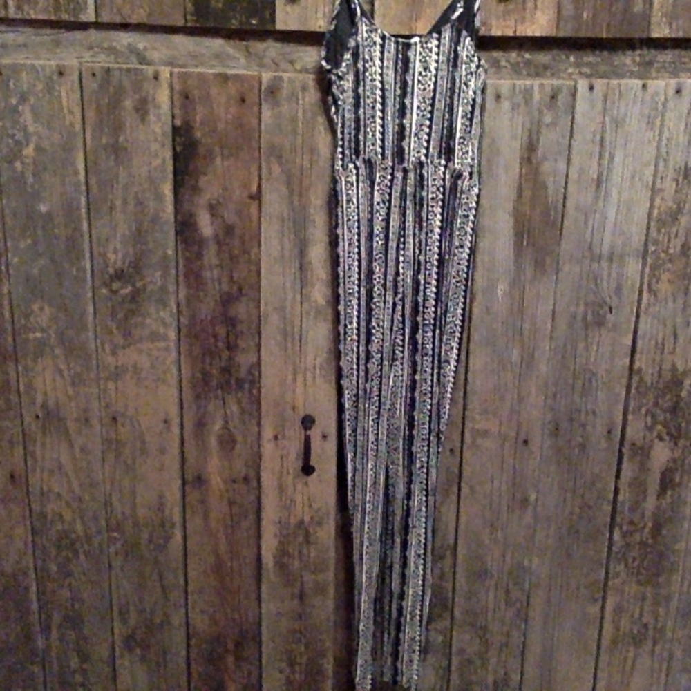 JUMPER - Picture 2 of 2